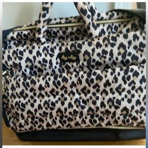 Itzy ritzy weekender bag leopard new never used
